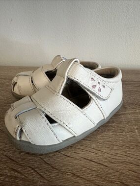 See Kai Run Brook Flower Soft Leather White Shoe 5